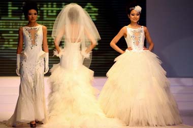 Wedding dress alterations vincennes in