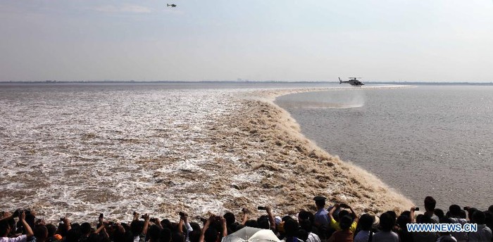 qiantang river