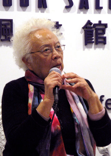 Wang Xingjuan, founder of the Maple Women's Psychological Counseling Center, talks about the issues facing parents who have lost their only child. [Women of China / Ye Shan] 