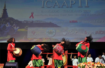 UN Official Appeals to Fighting AIDS with Communities UN Official Appeals to Fighting AIDS with Communities