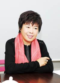 Yu Dan: Women Should Pursue Balance and Spiritual Growth Yu Dan: Women Should Pursue Balance and Spiritual Growth