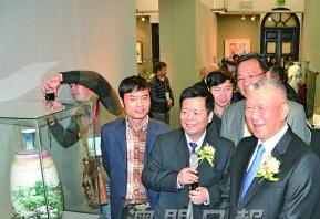 Jingdezhen Township Porcelain Art Works Exhibition Opens in Macao Jingdezhen Township Porcelain Art Works Exhibition Opens in Macao