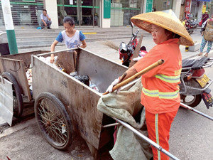 Girl Shares Sanitation Work with Mother for 4 years