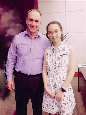 Ningbo Grad Class Rakes in Scholarship Awards