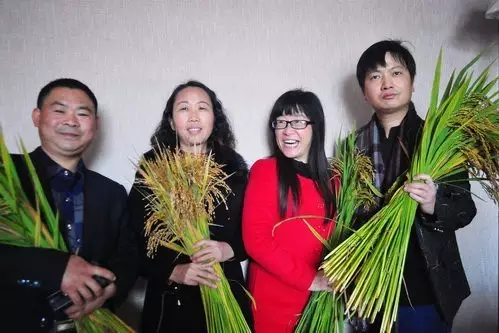 Yu Xiuhua: Female Chinese Poet Wins Farmers' Literary Prize