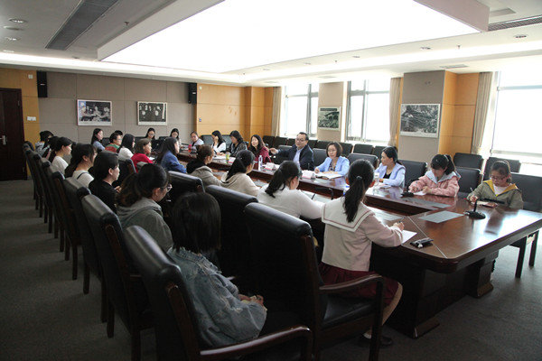 CWU Holds Meeting to Study the Spirit of General Secretary Xi Jinping's Speech at Commemorative Gathering of May 4th Movement