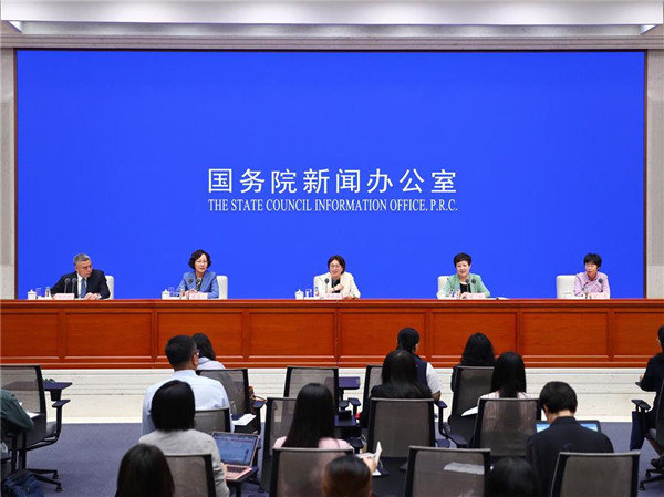 China Publishes White Paper on Progress Of Women's Cause in 70 Years