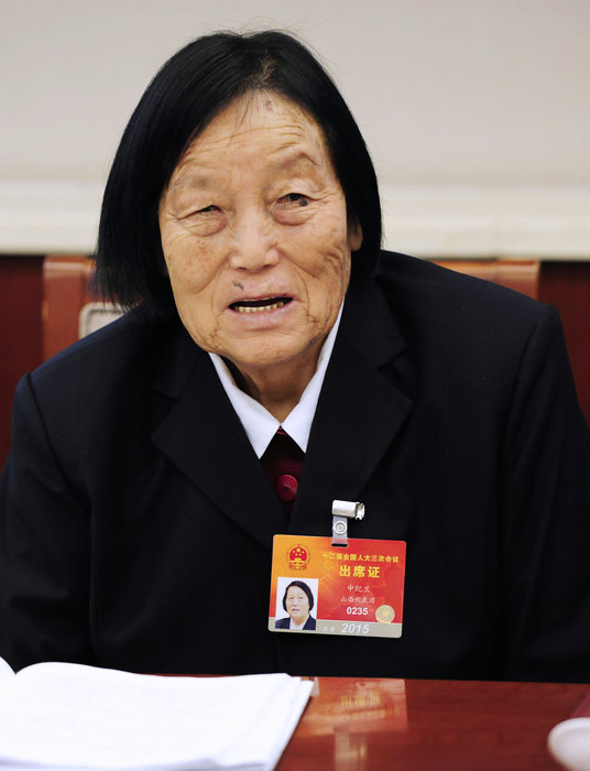 Shanxi Women's Federation Officials Visit Shen Jilan, China's Longest-Serving Lawmaker