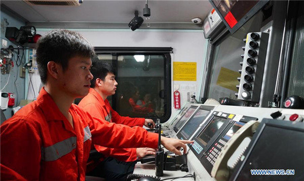 China's Railways Strive to Ensure Safety of Passengers During National Day Holiday
