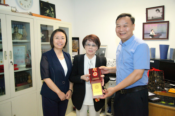 CWU Leaders Visit Ge Lan