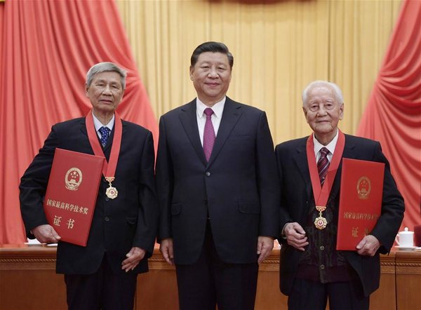 Xi Honors Two Academicians with China's Top Science Award