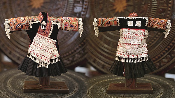 Rural Woman Establishes Museum to Display Unique Charm of Miaos' Embroideries