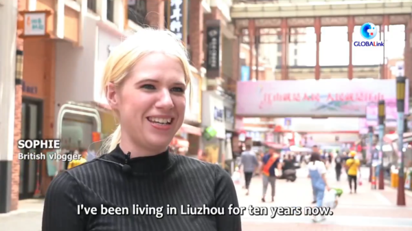 GLOBALink | British Vlogger Witnesses 10-Year Changes of a Chinese City