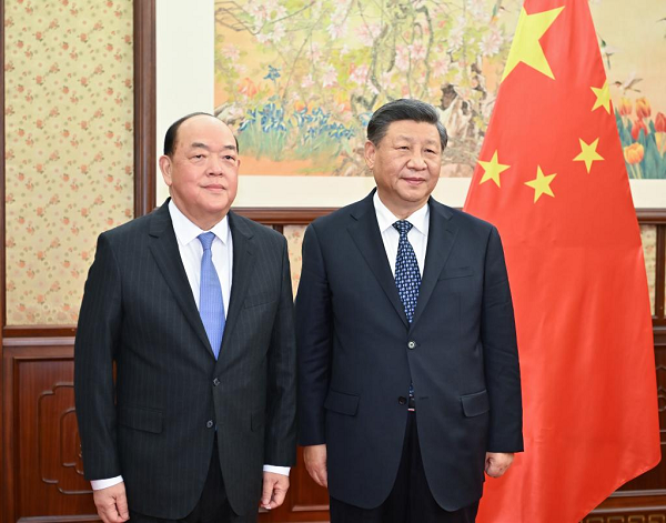 Xi Focus: Xi Meets with Macao SAR Chief Executive