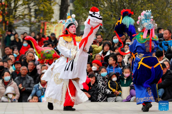 Various Folk Cultural Activities Held to Welcome Upcoming Lantern Festival in China