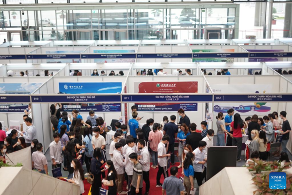 Expo on Chinese Language Study Opens in Vietnam
