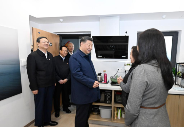 Xi Makes Inspection Tour in Shanghai
