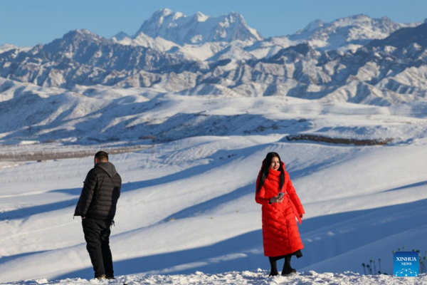 Winter Tourism Gaining Popularity in Xinjiang's Tianshan Village