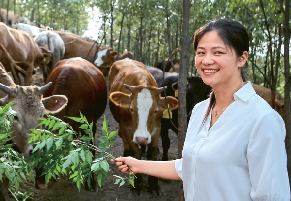 Rural Entrepreneur Helps Farmers Attain Wealth by Raising Cattle