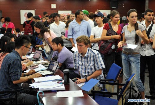 more than 3 000 admitted