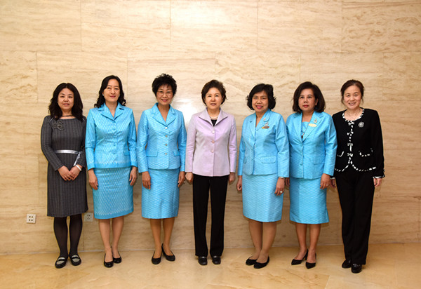 全国妇联接待泰国妇女代表团