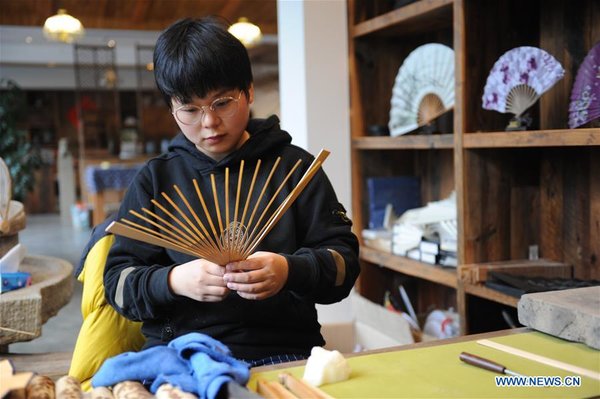 east china county supports college graduates to start business