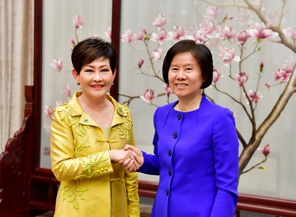 Shen Meets President of ASEAN Women Entrepreneurs' Association