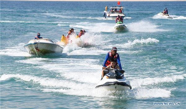 People Enjoy Leisure Time During National Day Holiday in China