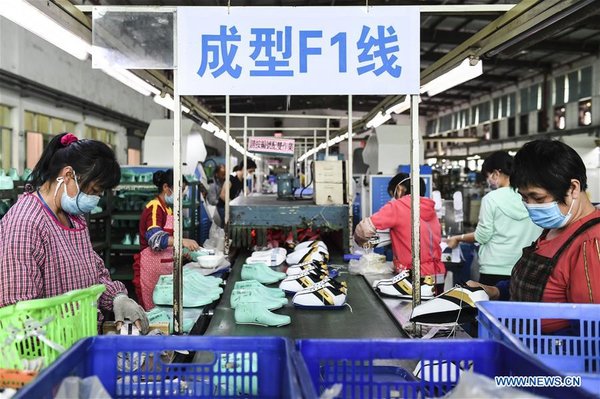 CHINA-GUANGXI-GUIPING-POVERTY RELIEF-PRODUCTION RESUMPTION (CN)