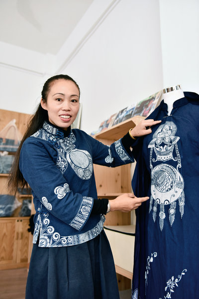 Miao Woman Helps Farmers Attain Wealth by Promoting Batik Craft
