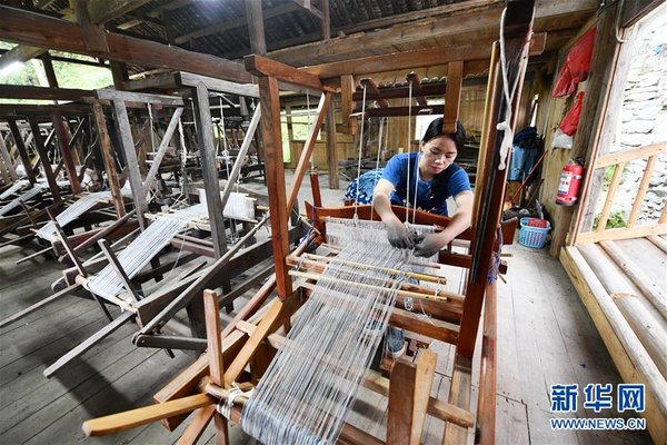 Weaving Offers a Way to Tackle Poverty