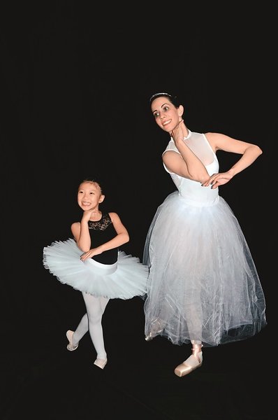Cuban Ballet Dancer Pursues Career in China