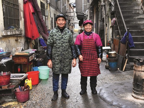 Couple Shares Warmth by Letting Patients' Families Use Kitchen