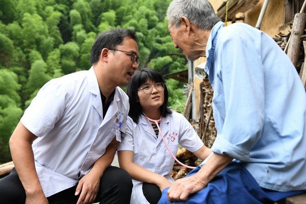 Village Doctors Bid Farewell to 'Second Hometown'