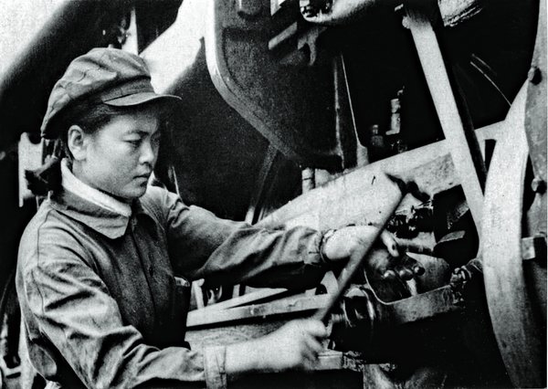Tian Guiying: China's First Woman Train Driver