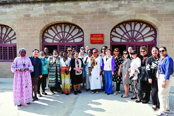 Diplomats Cherish Visit to Shaanxi