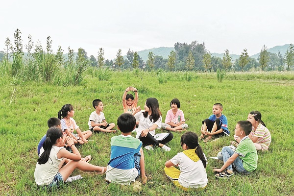 Teacher Enlightens Children Through Poetry