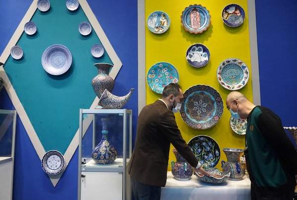 Foreign Potters Mould Dreams In China s Porcelain Capital All China Women s Federation