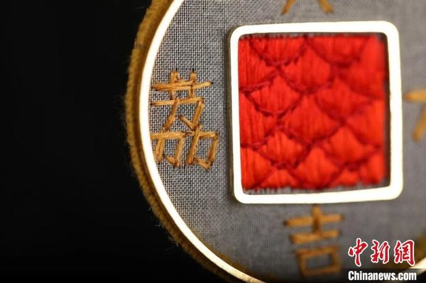 Young Artist Injects Renewed Vigor into Guangdong Embroidery by Innovating, Advancing the Technique for a New Era