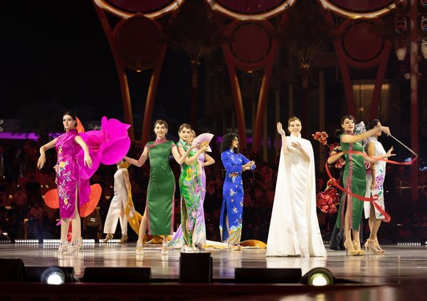 Chinese Qipao's Fashion Gala Shines in Expo 2020 Dubai