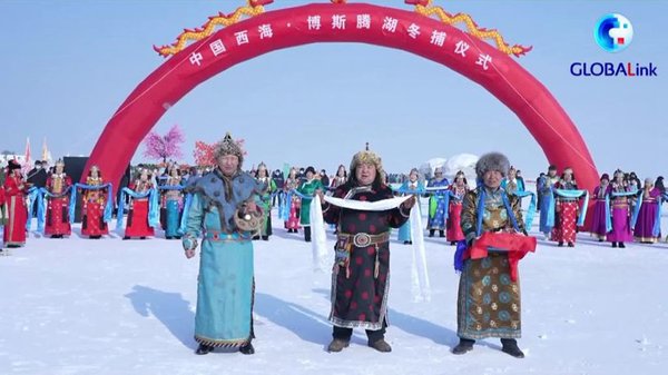 GLOBALink | Major Lake in China's Xinjiang Embraces Winter Fishing Season