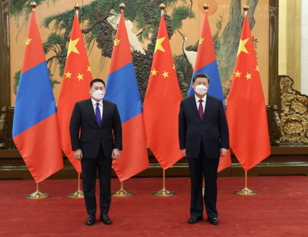 Xi Meets Mongolian PM on Elevating Ties