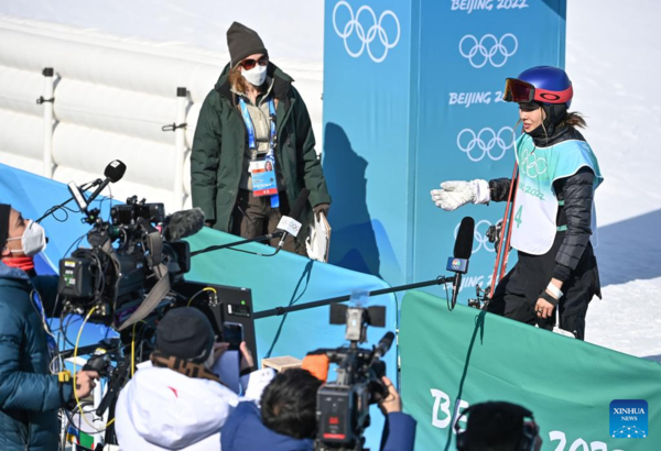 China's Gu Ailing Qualifies for Freeski Big Air Final at Beijing 2022