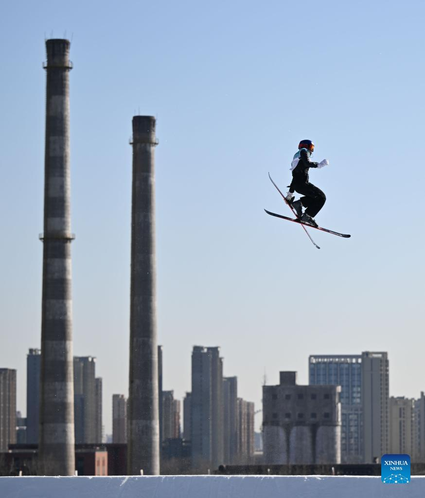 China's Gu Ailing Takes Historic Women's Freeski Big Air Gold at Beijing 2022