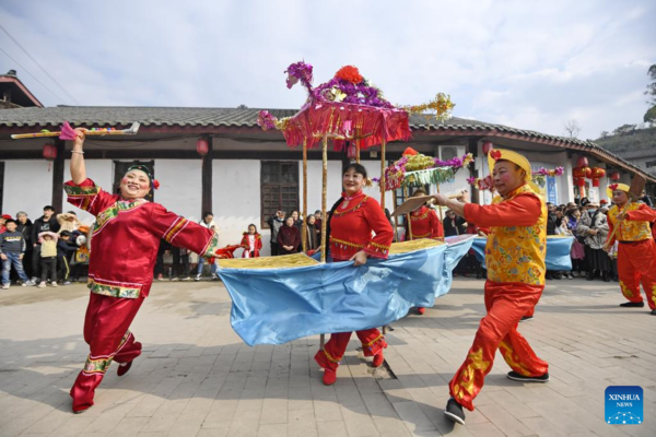 Various Events Held Across China to Celebrate Upcoming Lantern Festival