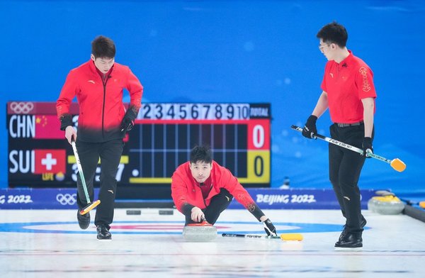 China Keeps Semifinal Hope Alive in Olympic Women's Team Curling