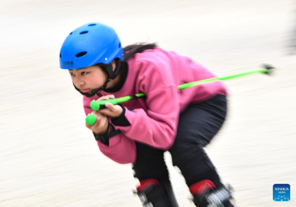 Students from Special Education School in Chengdu Pursue Skiing Dream