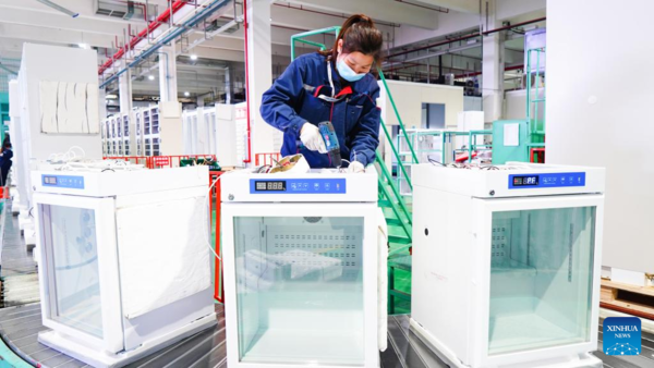 China Implements Differentiated Epidemic Control Measures in Factories to Keep Production Stable