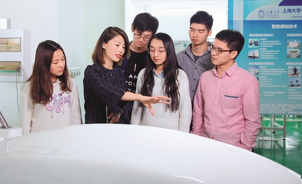 Peng Yan Leads Team in Developing USVs