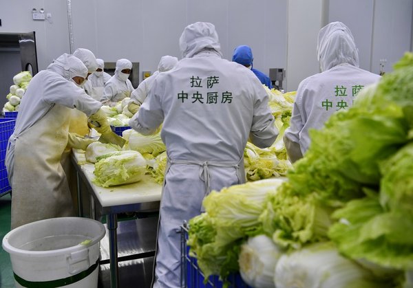 GLOBALink | 'Central Kitchen' Provides Nutritious Meals for Students in Lhasa of SW China's Tibet